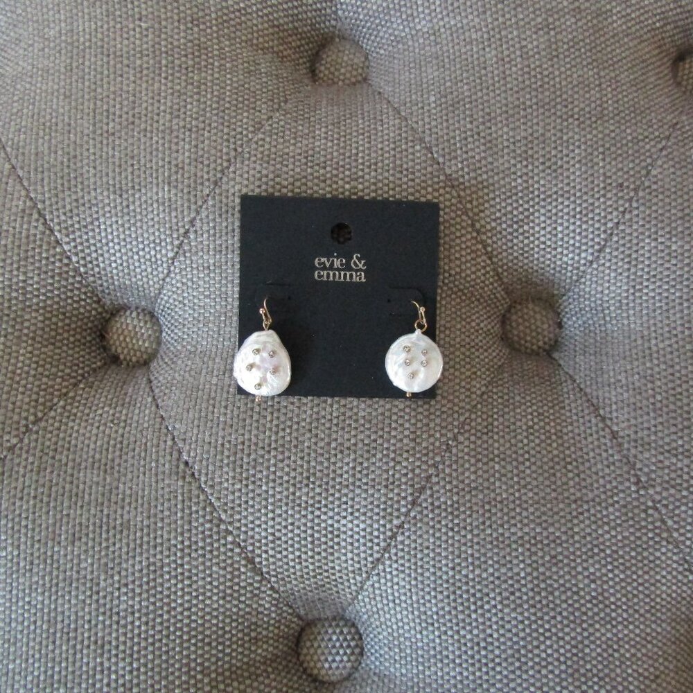 Evie& Emma Pearl & Stone Earring
